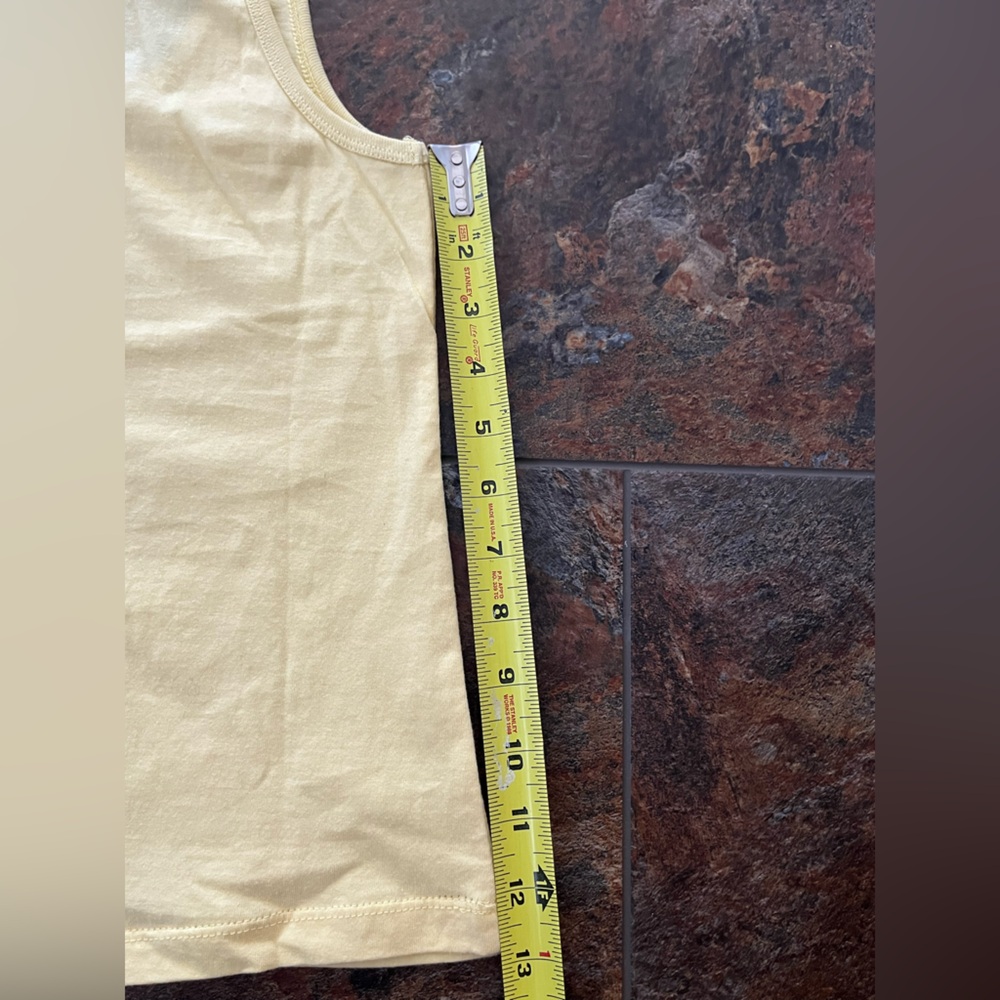 New women’s Hurley yellow pull over cotton silkscreen tank top. Size small - Picture 11 of 11